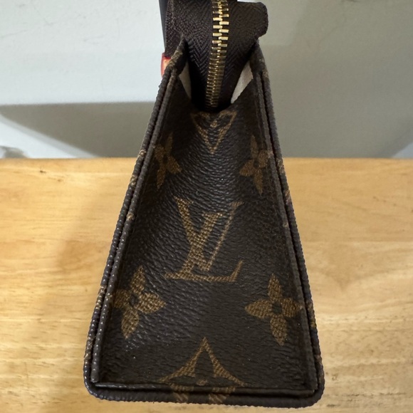 Louis Vuitton Monogram Clutch - Picture 3 of 14
